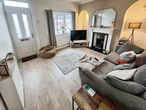 Lounge- click for photo gallery